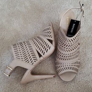New! Never worn! Express Nude Caged Peep Toe Heel